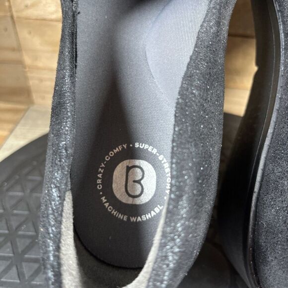 Bzees Womens Size 6.5 Free Spirit Crackled Black Slip In Wedge Heel Shoes - Picture 7 of 10